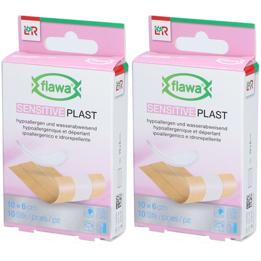 Deux boîtes de flawa® Sensitive Plast. Emballage rose et blanc avec nom et description du produit. Pansements illustrés. Taille : 10x6cm.