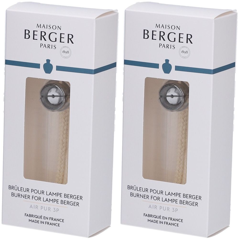 Deux boîtes blanches avec fenêtre. Inscription: MAISON BERGER PARIS. Produit: Brûleur pour Lampe Berger. Fabriqué en France.