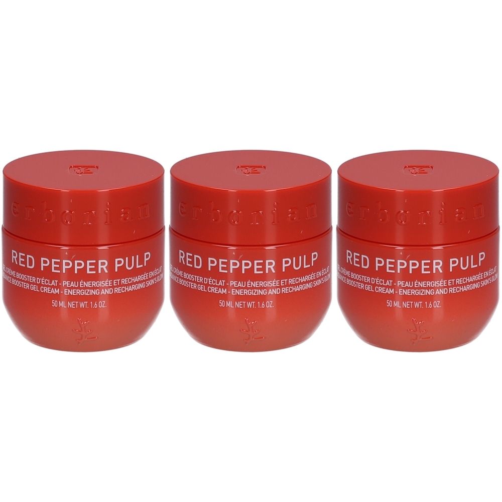 Drei rote Tiegel mit Deckel. Aufschrift: Red Pepper Pulp. Text in mehreren Sprachen. 50 ml Nettoinhalt.