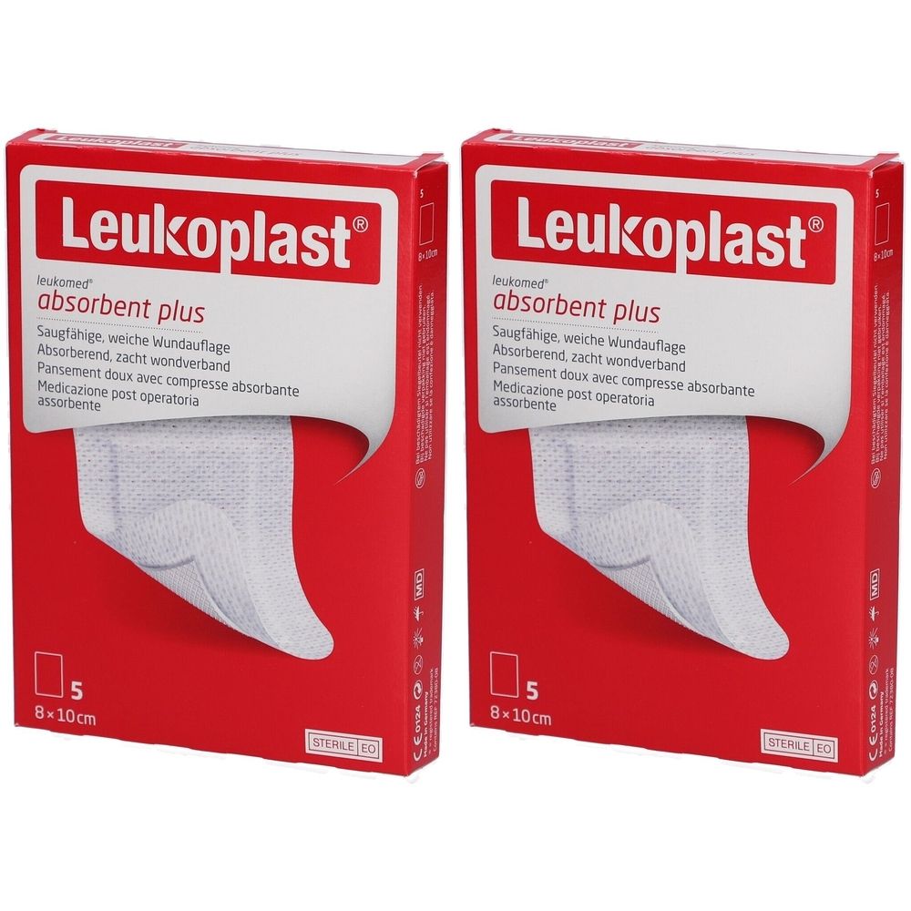 Zwei rote Verpackungen mit Leukoplast absorbent plus. Auf jeder Packung: 5 Stück, 8x10cm. Text in mehreren Sprachen.