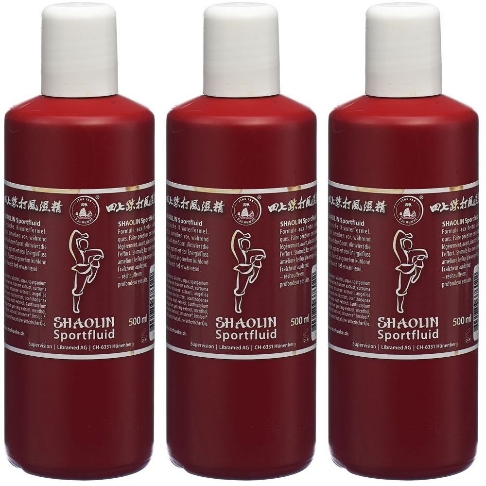 Drei Flaschen SHAOLIN Sportfluid. Rote Flaschen mit weißem Deckel. Etikett mit Schriftzug und Logo.