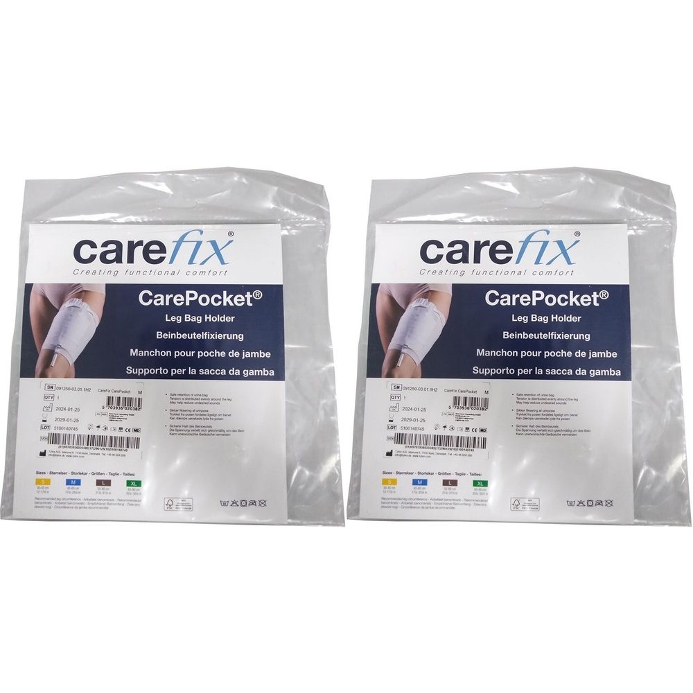 Zwei CAREFIX CarePocket Beinbeutelfixierungen in Folienverpackung. Aufdrucke: CarePocket, Beinbeutelfixierung, Manchon pour poche de jambe, Supporto per la sacca da gamba.