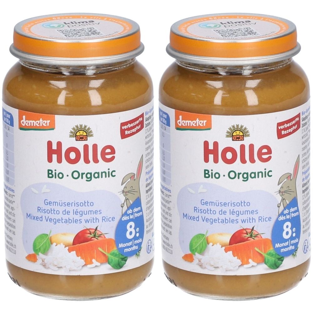 Zwei Gläser Baby-Gemüserisotto von Holle. Aufschrift: Bio-Organic, Gemüserisotto, ab 8 Monaten. Demeter-Siegel.