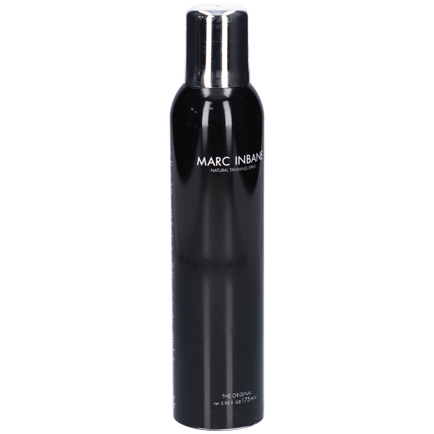 Schwarze Sprühflasche mit silbernem Deckel. Aufschrift: MARC INBANE NATURAL TANNING SPRAY. Untertitel: THE ORIGINAL.