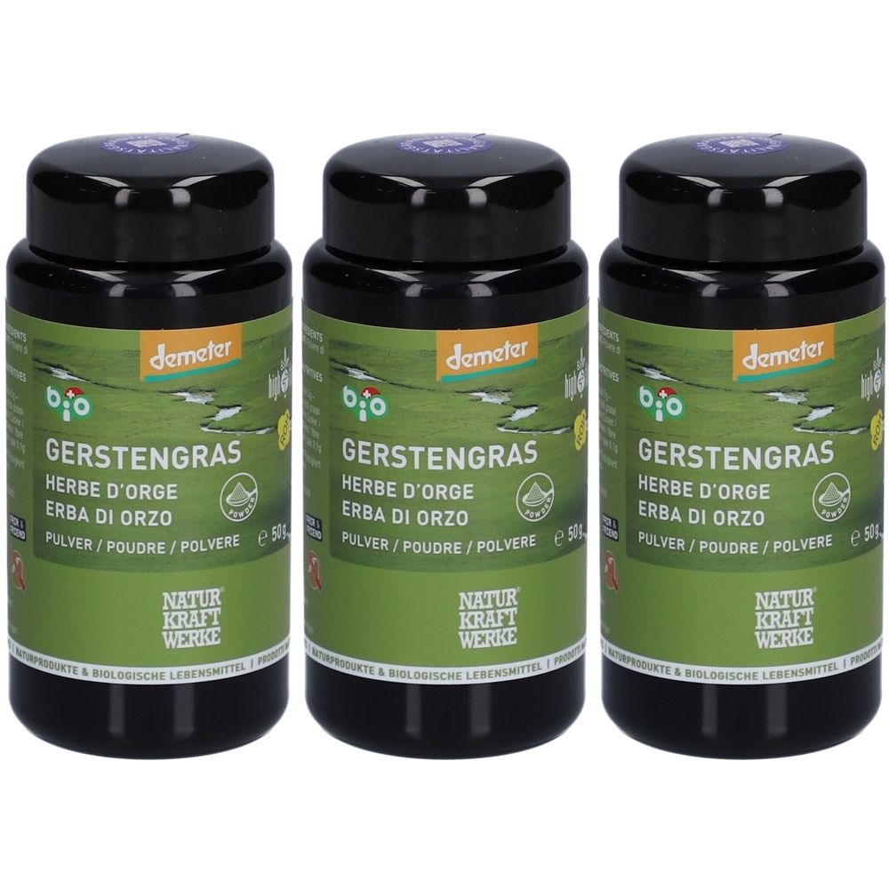 Drei schwarze Dosen mit Deckel. Aufschrift: Gerstengras, Herbe d'orge, Erba di orzo, Pulver/Poudre/Polvere. Demeter-Logo.
