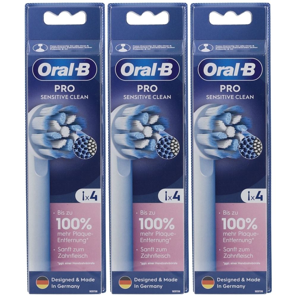Drei Packungen Oral-B Pro Sensitive Clean Aufsteckbürsten. Jede Packung enthält 4 Bürstenköpfe. Blaue und weiße Borsten.