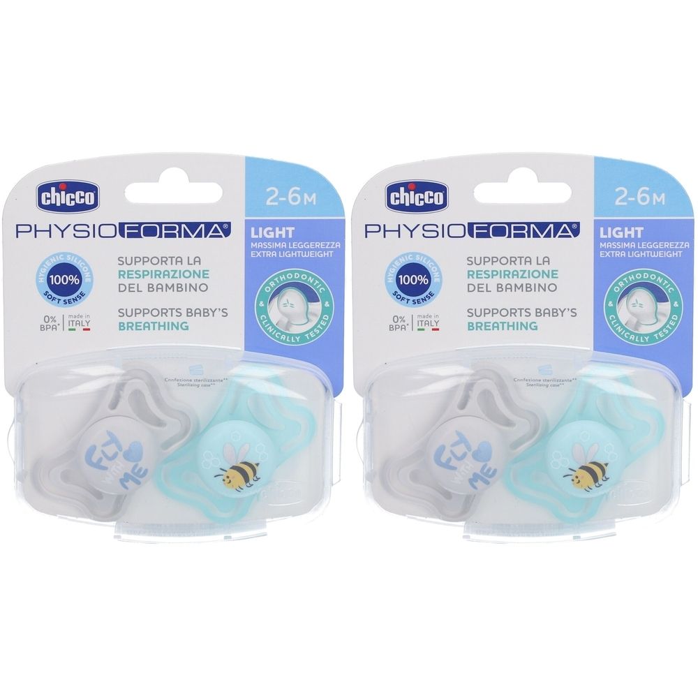 Deux sucettes Chicco Physioforma, 2-6 mois, en emballage blister. Modèle bleu et gris. Inscription : Light, favorise la respiration. Forme physiologique.