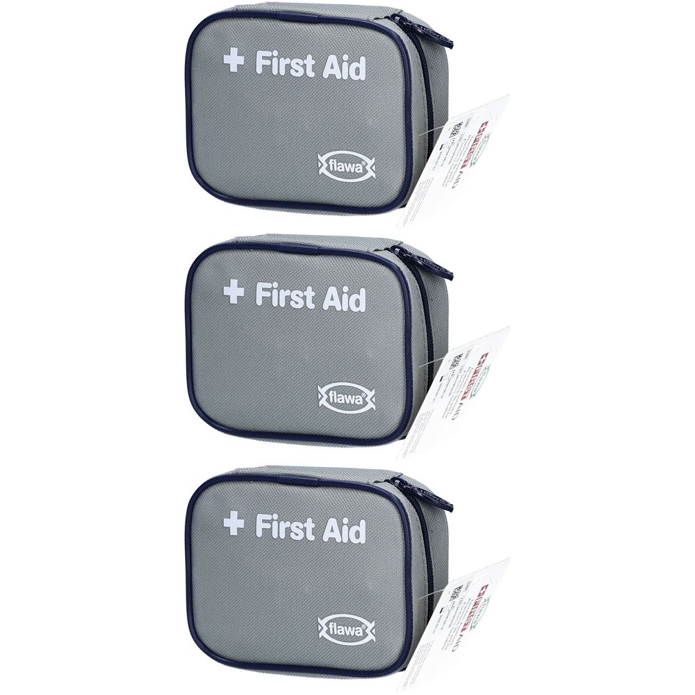 Graue Erste-Hilfe-Tasche mit Reißverschluss, weißem Kreuz und Schriftzug First Aid. Marke Flawa.