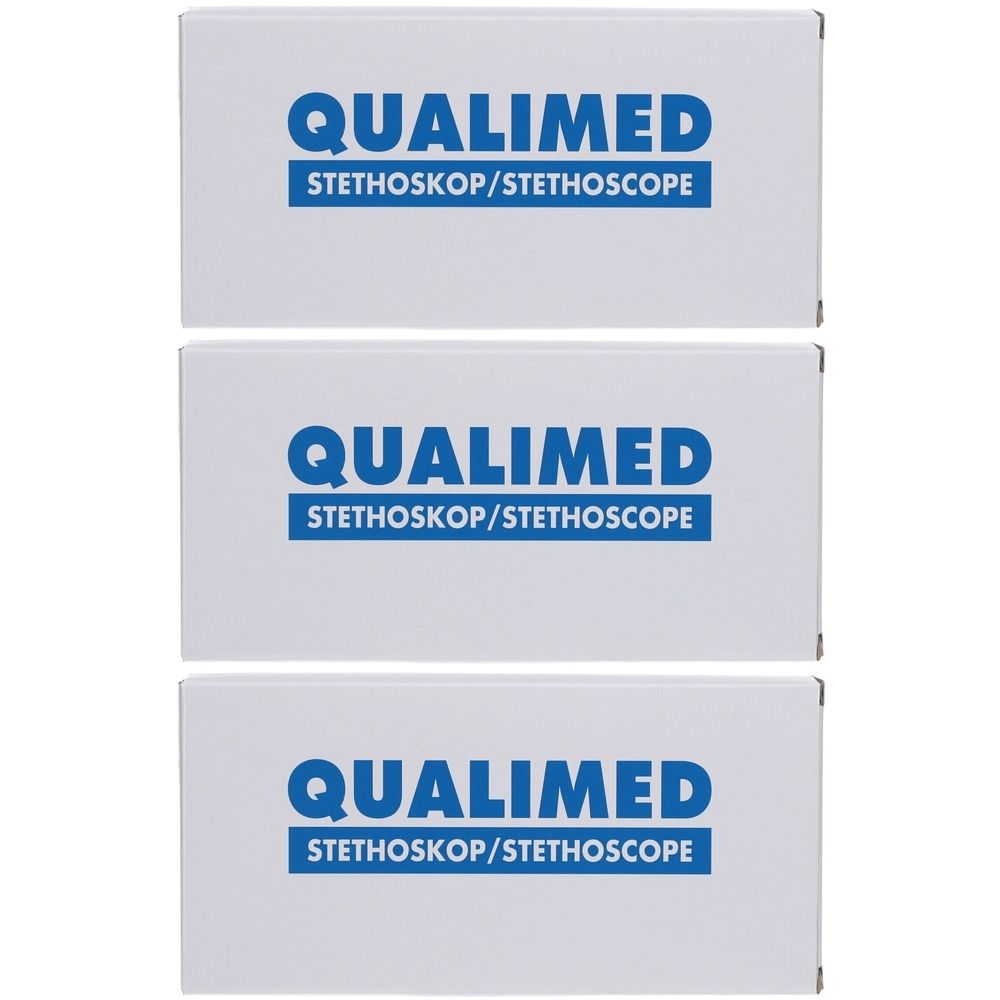 Drei weiße Kartons mit blauer Aufschrift QUALIMED und STETHOSKOP/STETHOSCOPE. Die Kartons sind identisch und gestapelt.