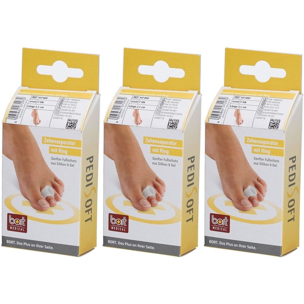 Drei Produktverpackungen. Auf jeder Verpackung ist ein Zehenseparator mit Ring abgebildet. Der Markenname ist PediSoft.