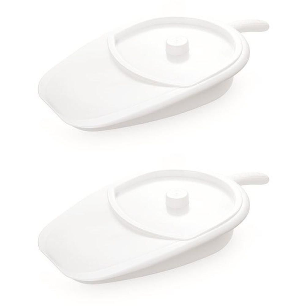 Bassin de lit blanc avec couvercle et poignée.