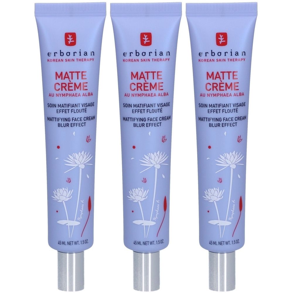 Drei Tuben Creme. Hellblauer Hintergrund mit floralem Muster. Aufschrift: Matte Crème, Erborian Korean Skin Therapy.