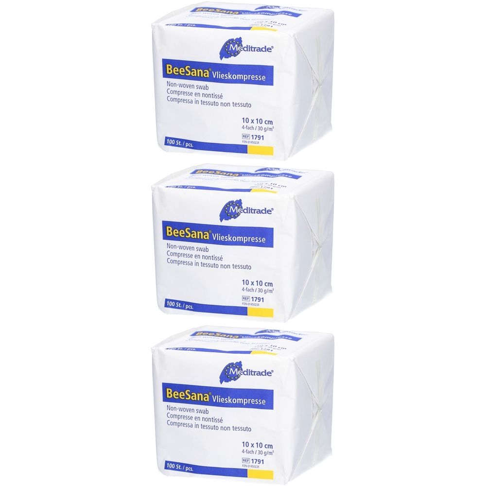 Drei quadratische weiße Verpackungen mit Produktinformationen. Aufschrift: BeeSana Vlieskompresse, 10x10 cm, 100 Stk./Pck.