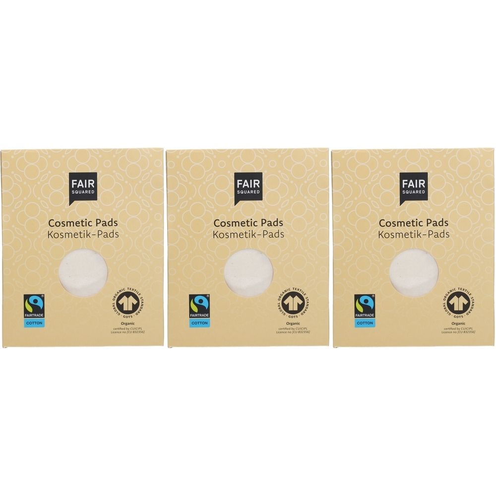 Drei Packungen Kosmetikpads. Jede Packung zeigt ein Pad. Aufdruck: FAIR SQUARED, Cosmetic Pads, Fairtrade-Siegel, Organic.