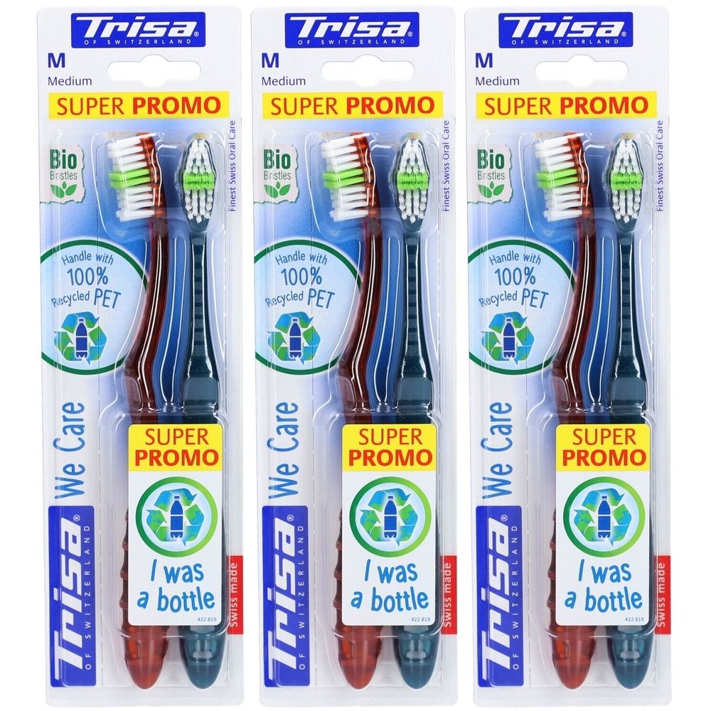 Trois brosses à dents dans un emballage. Marque Trisa, Medium, Super Promo. Soies vertes et rouges, manche bleu et rouge. "I was a bottle".