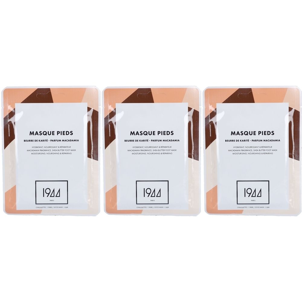 Trois emballages de masques pour les pieds. Chacun a une étiquette blanche avec du texte et le logo "1944". Les emballages sont aux tons pastel.