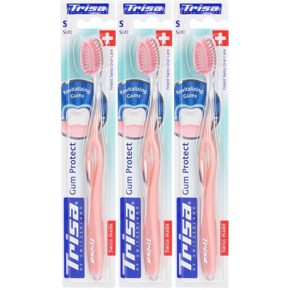 Trois brosses à dents emballées individuellement. Soies et manche roses. Inscription : Gum Protect, Trisa, Swiss made.
