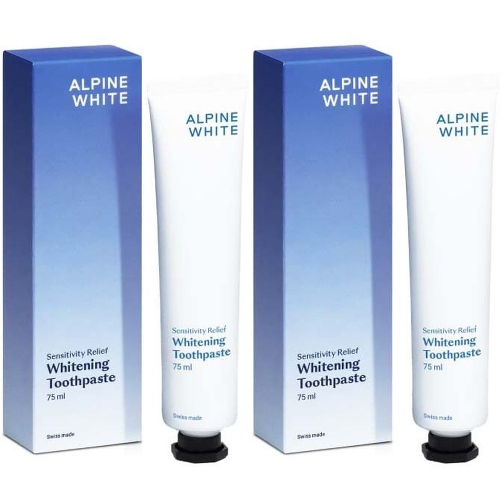 Zwei Tuben und Schachteln Zahnpasta. Aufschrift: ALPINE WHITE, Whitening Toothpaste, 75 ml. Blaue und weiße Verpackung.