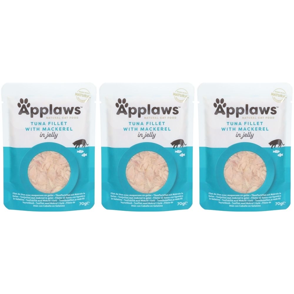 Drei Beutel Applaws Thunfisch mit Makrele in Gelee. Weiße Beutel mit blauem Band und Produktbezeichnung. Sichtbares Futter im runden Fenster.