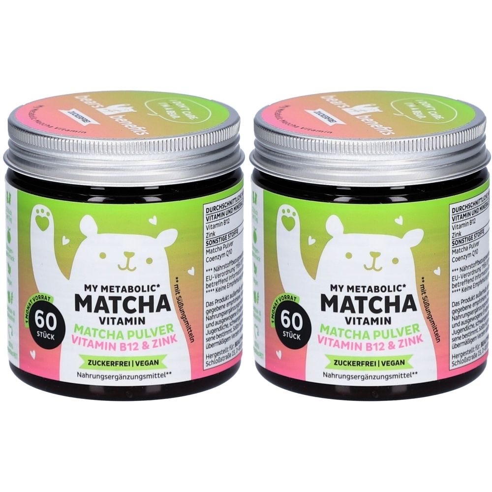 Zwei Dosen mit Deckel. Aufschrift: My Metabolic Matcha Vitamin, 60 Stück. Matcha Pulver, Vitamin B12 & Zink. Zuckerfrei, vegan.
