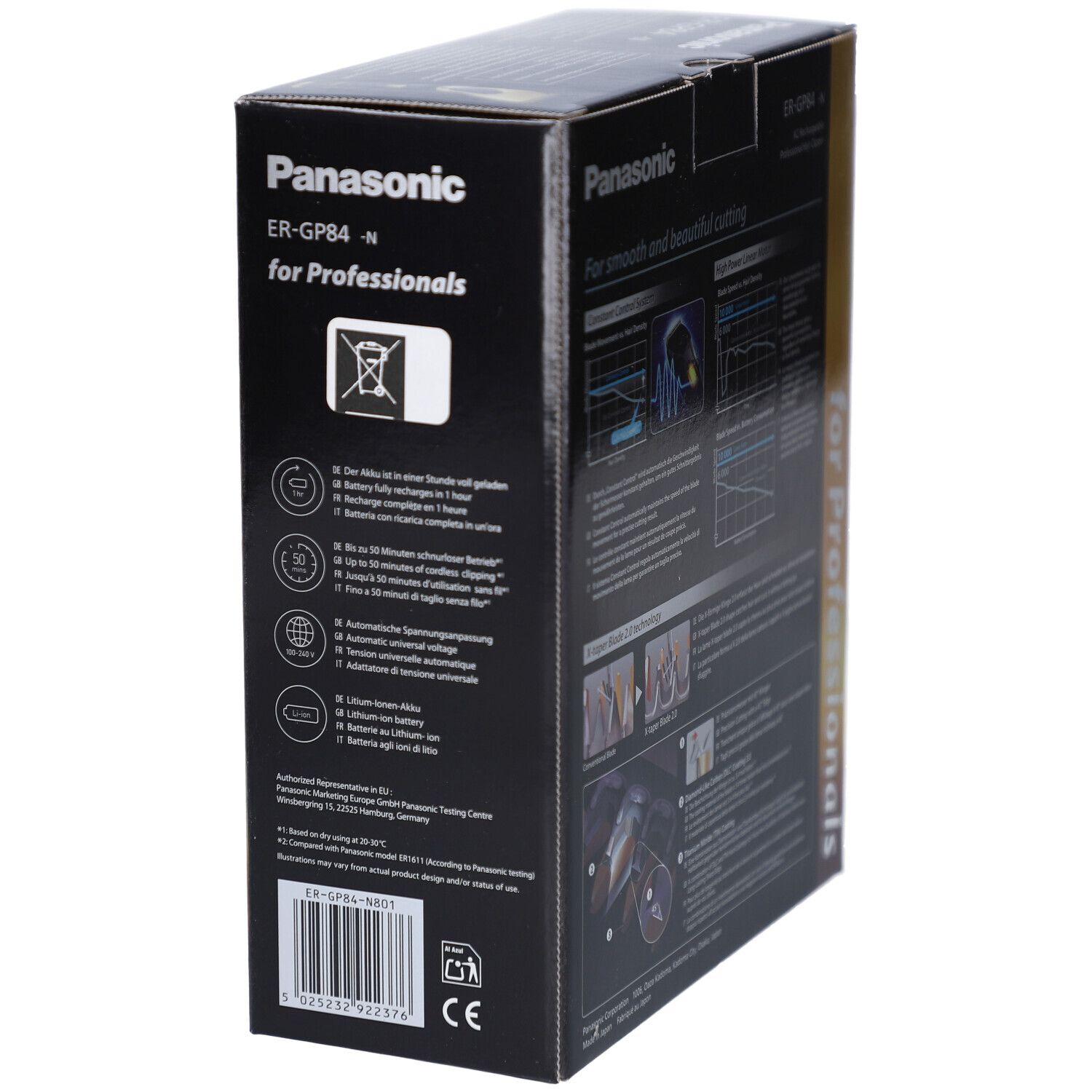 Schwarzer Karton mit goldfarbenem Haarschneider. Seitenansicht mit Informationen zur Batterie und zum Laden. Aufschrift: Panasonic, ER-GP84, für Profis.