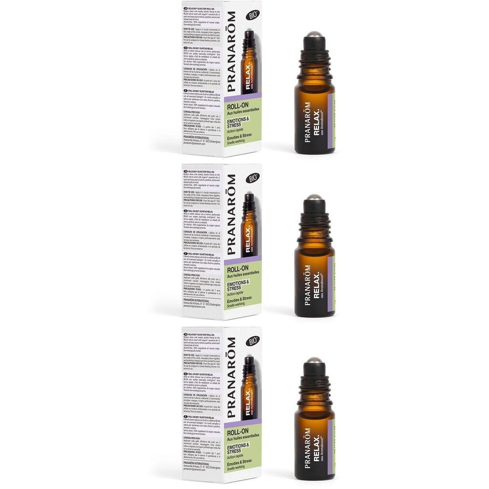Drei Flaschen mit Roll-On-Applikator und Verpackungen. Auf den Flaschen steht "PRANAROM RELAX". Auf den Verpackungen steht "ROLL-ON".