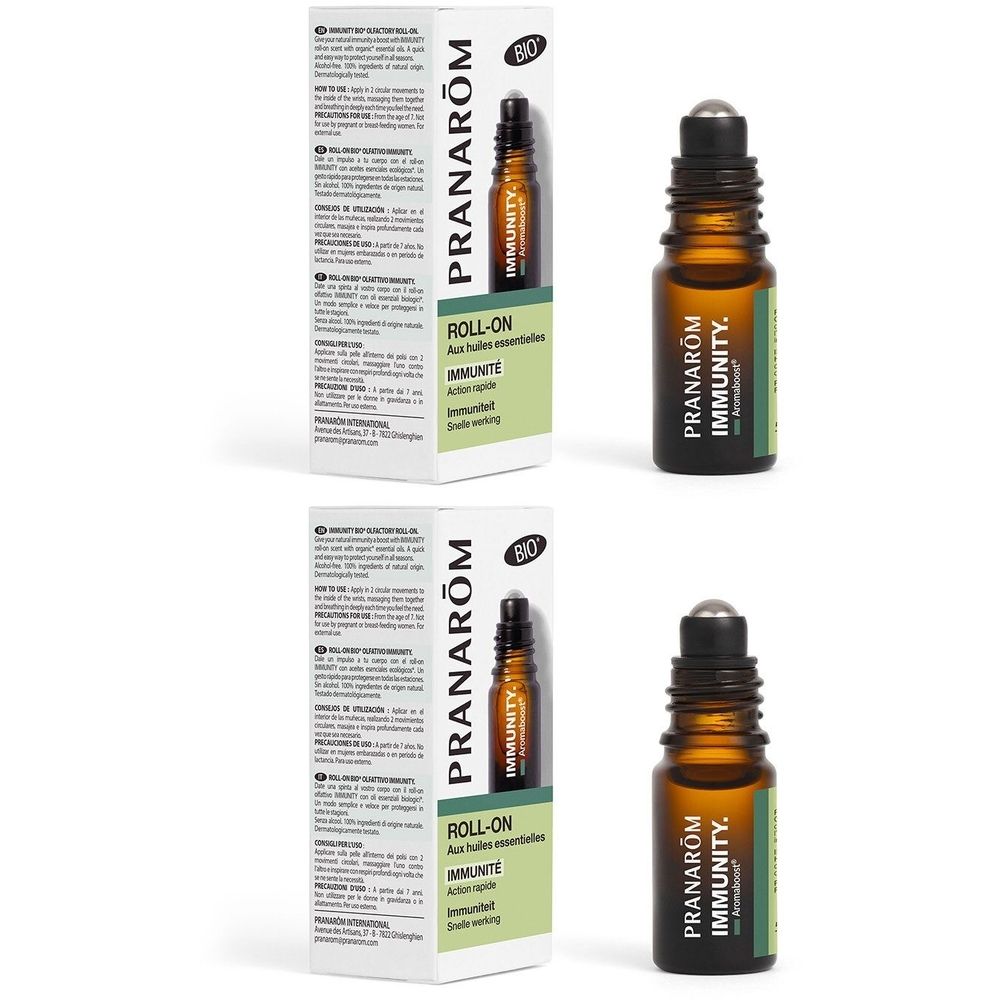 Braune Glasflasche mit Roll-On-Applikator und grüner Etikett. Aufschrift: PRANAROM IMMUNITY. BIO-Zertifizierung.