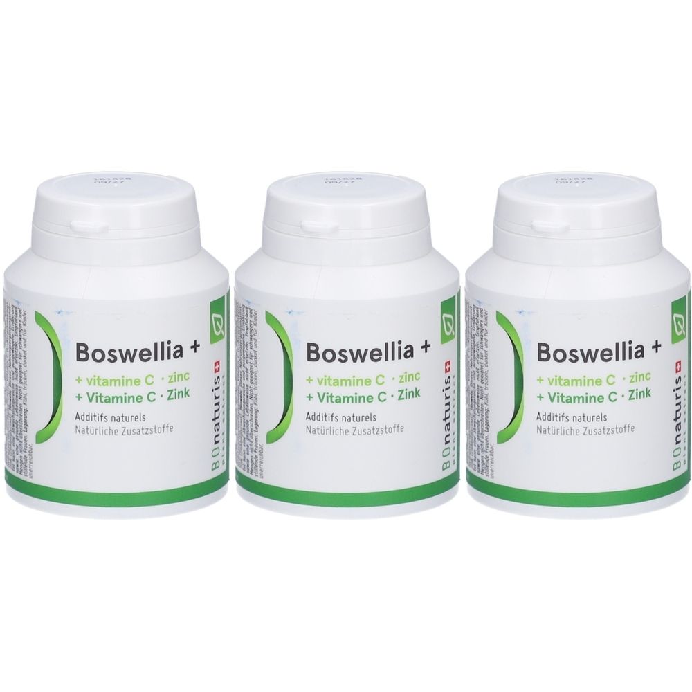 Drei weiße Flaschen mit grünem Etikett. Aufschrift: Boswellia +, Vitamin C, Zink. Natürliche Zusatzstoffe. Marke: Bionaturis.