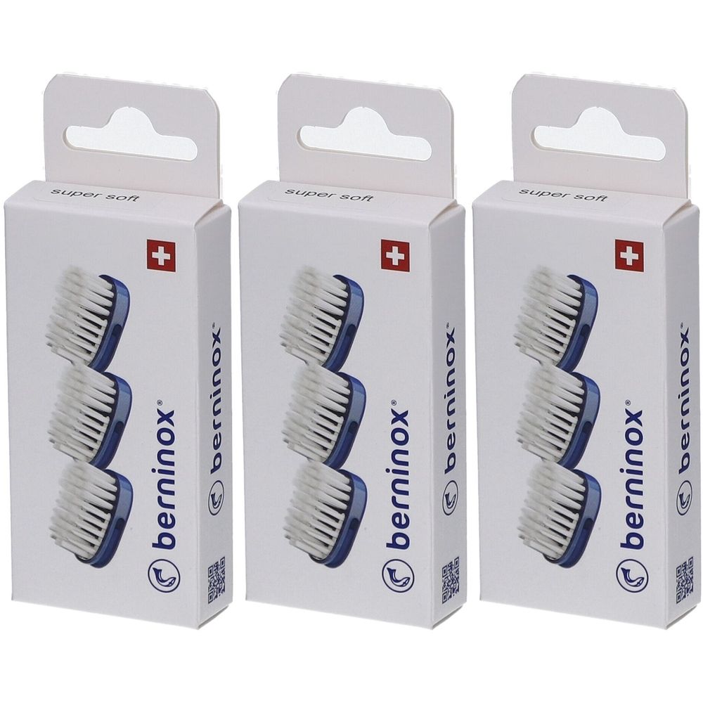 Drei Produktverpackungen mit Ersatz-Bürstenköpfen. Jede Packung zeigt drei Bürstenköpfe. Schweizer Kreuz.