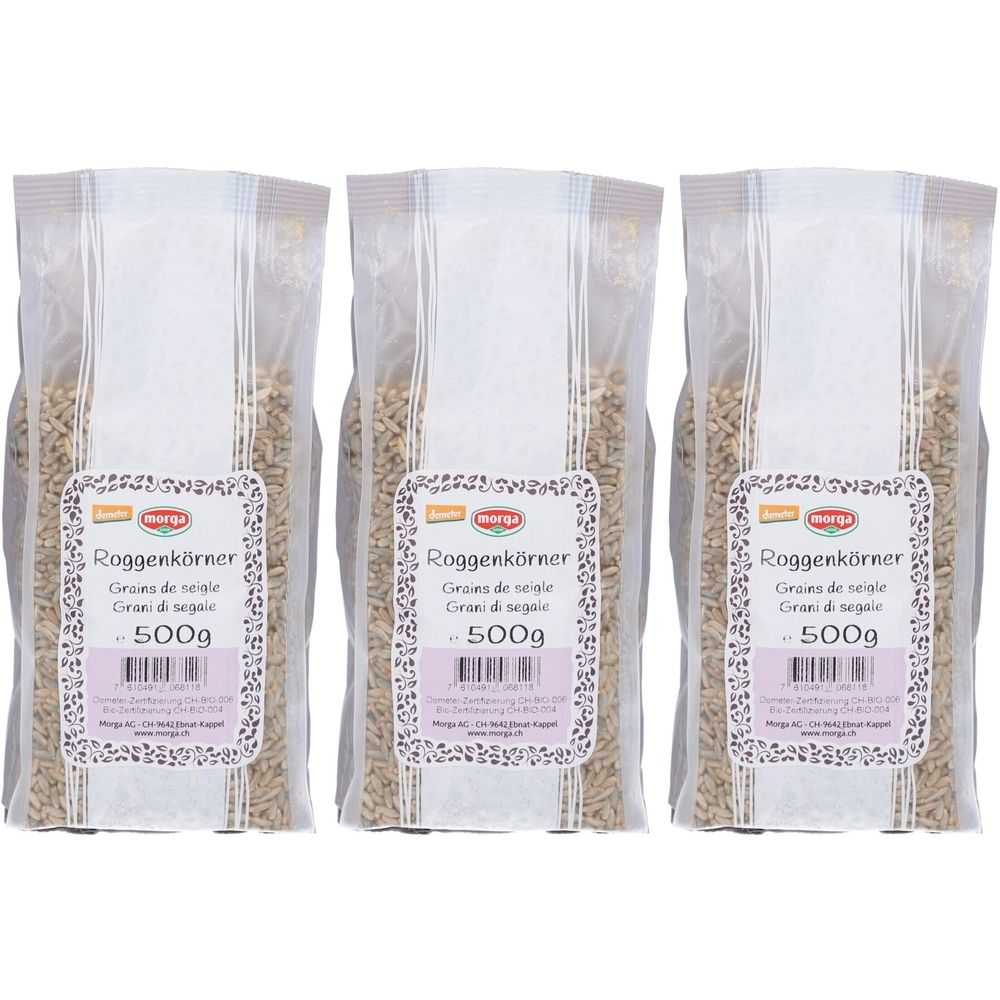 Trois sachets de grains de seigle. Chaque sachet porte une étiquette avec le nom du produit, le poids et le logo. Certification Demeter.