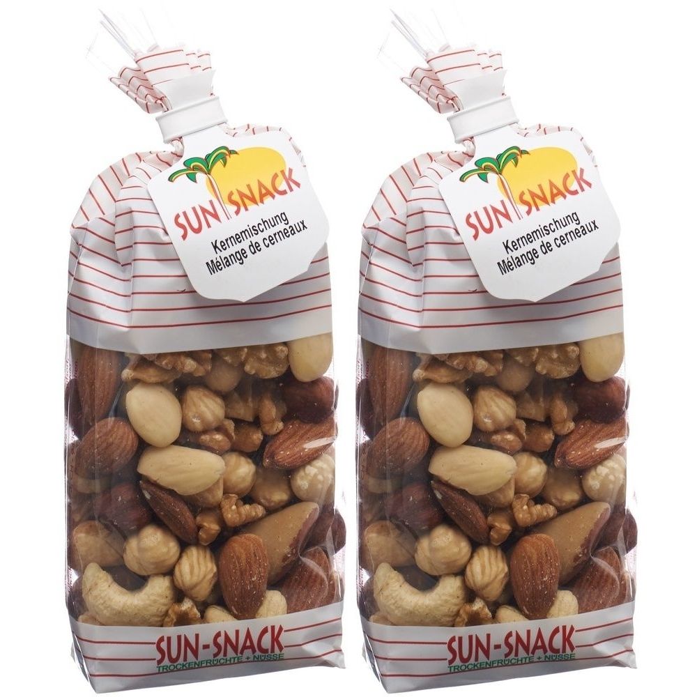Deux sachets de SUN SNACK mélange de cerneaux. Sacs transparents avec des noix. Étiquette avec logo et texte. Rayures rouges en haut.