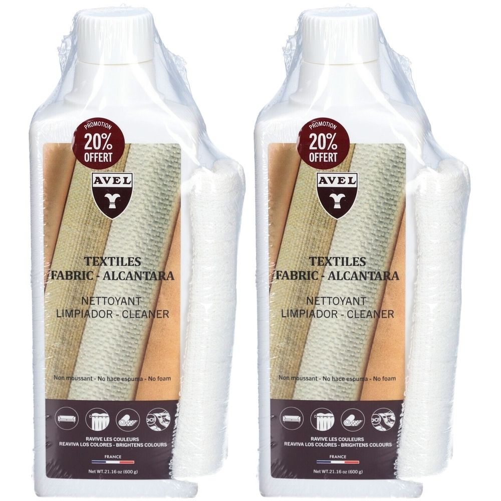 Zwei Flaschen Textilreiniger, verpackt in Folie. Aufkleber mit Produktinformationen und Logo AVEL. Aufschrift: Textiles Fabric-Alcantara.