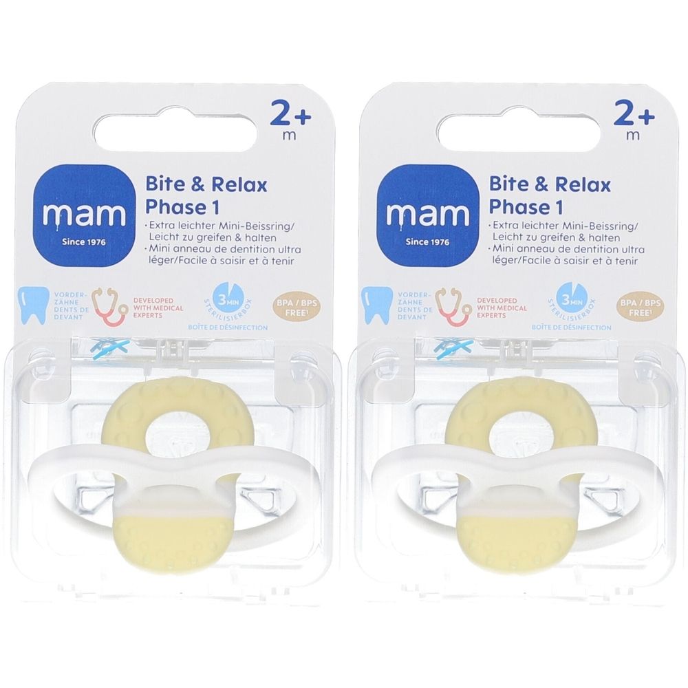 Zwei MAM Beißringe Phase 1 in Blisterverpackung. Weißer Sauger mit gelbem Ring. Verpackung mit Produktnamen, Altersempfehlung und Logo.