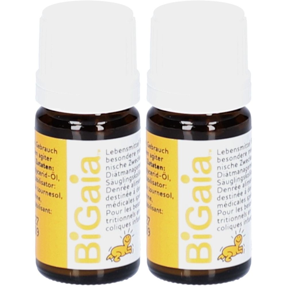 Zwei Fläschchen BiGaia. Braune Glasflaschen mit weißem Deckel und gelbem Etikett. Aufschrift BiGaia und Text in mehreren Sprachen.