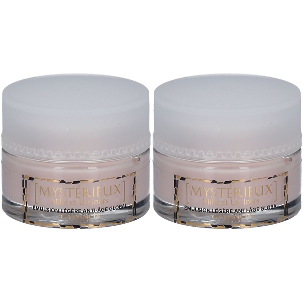 Deux pots avec couvercles blancs et contenu rose. Étiquettes avec "Mystérieux Mille et Un Jours".