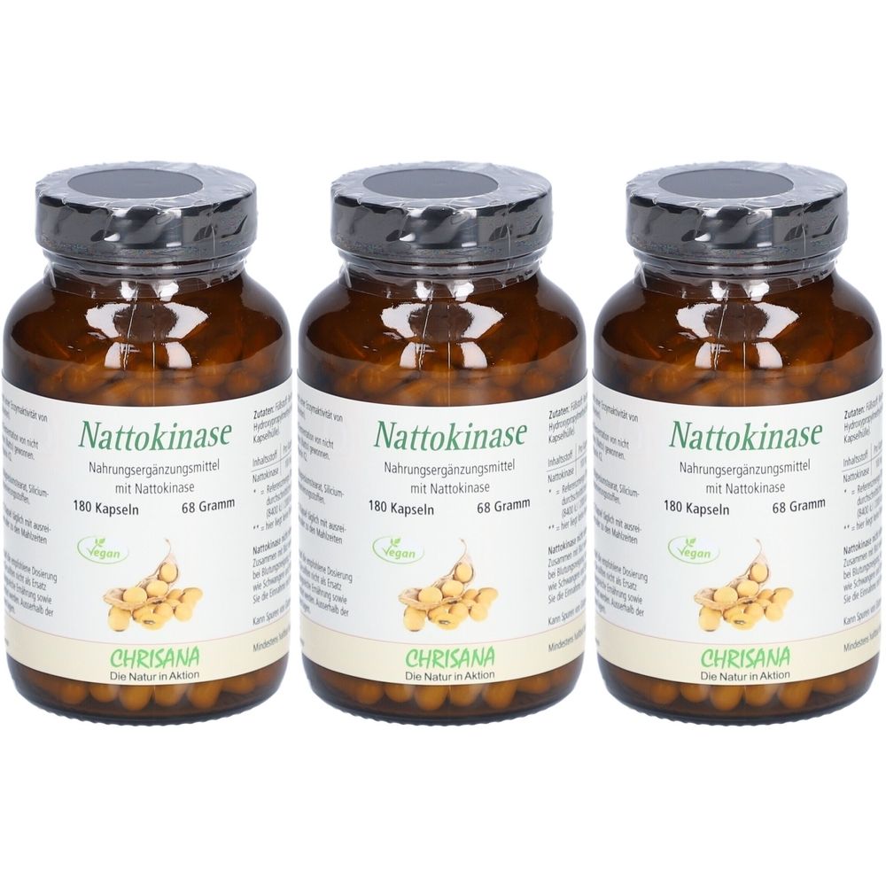 Trois flacons en verre brun avec des couvercles argentés. Les étiquettes indiquent "Nattokinase" et "CHRISANA". Chaque flacon contient 180 gélules.