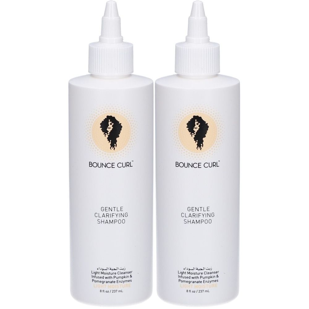 Deux flacons blancs avec bouchon pointu. Inscription: Bounce Curl, Gentle Clarifying Shampoo. Avec enzymes de citrouille et de grenade.