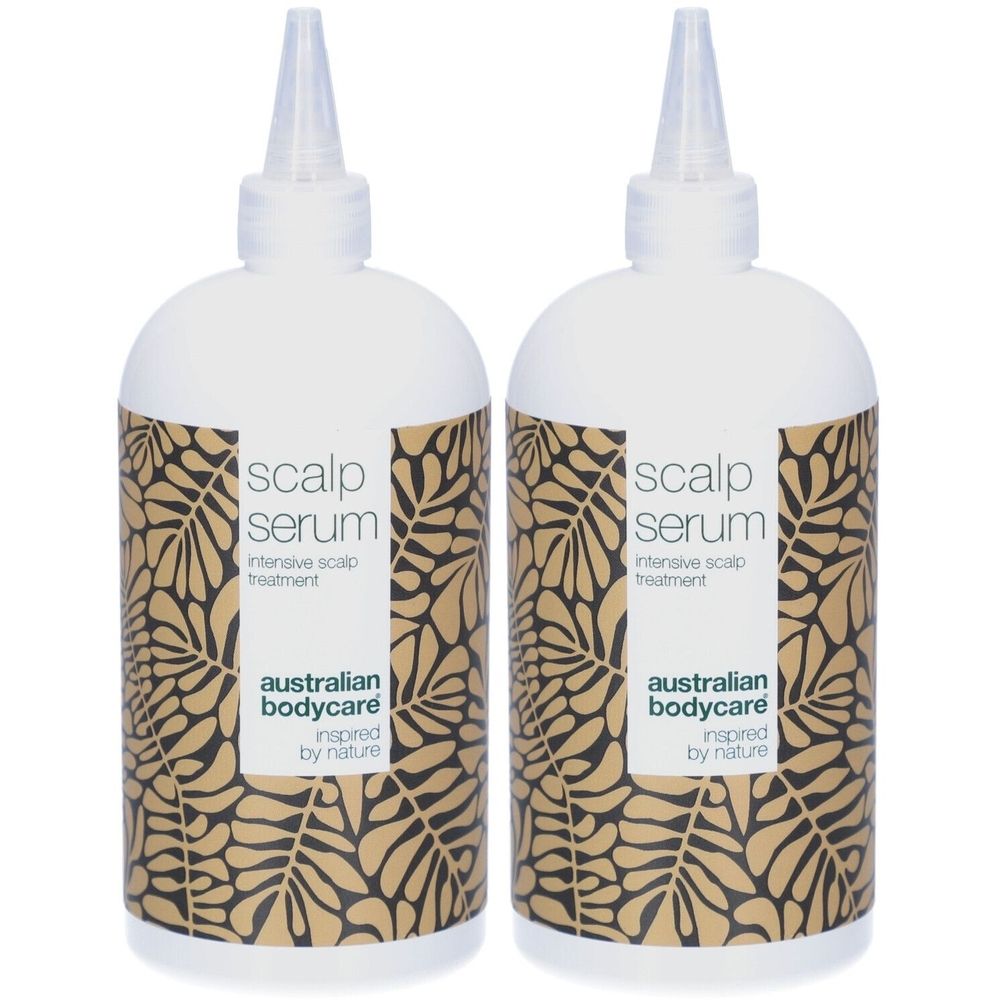 Deux flacons blancs avec applicateur. Inscription : "scalp serum", "australian bodycare". Motif de feuilles dorées.