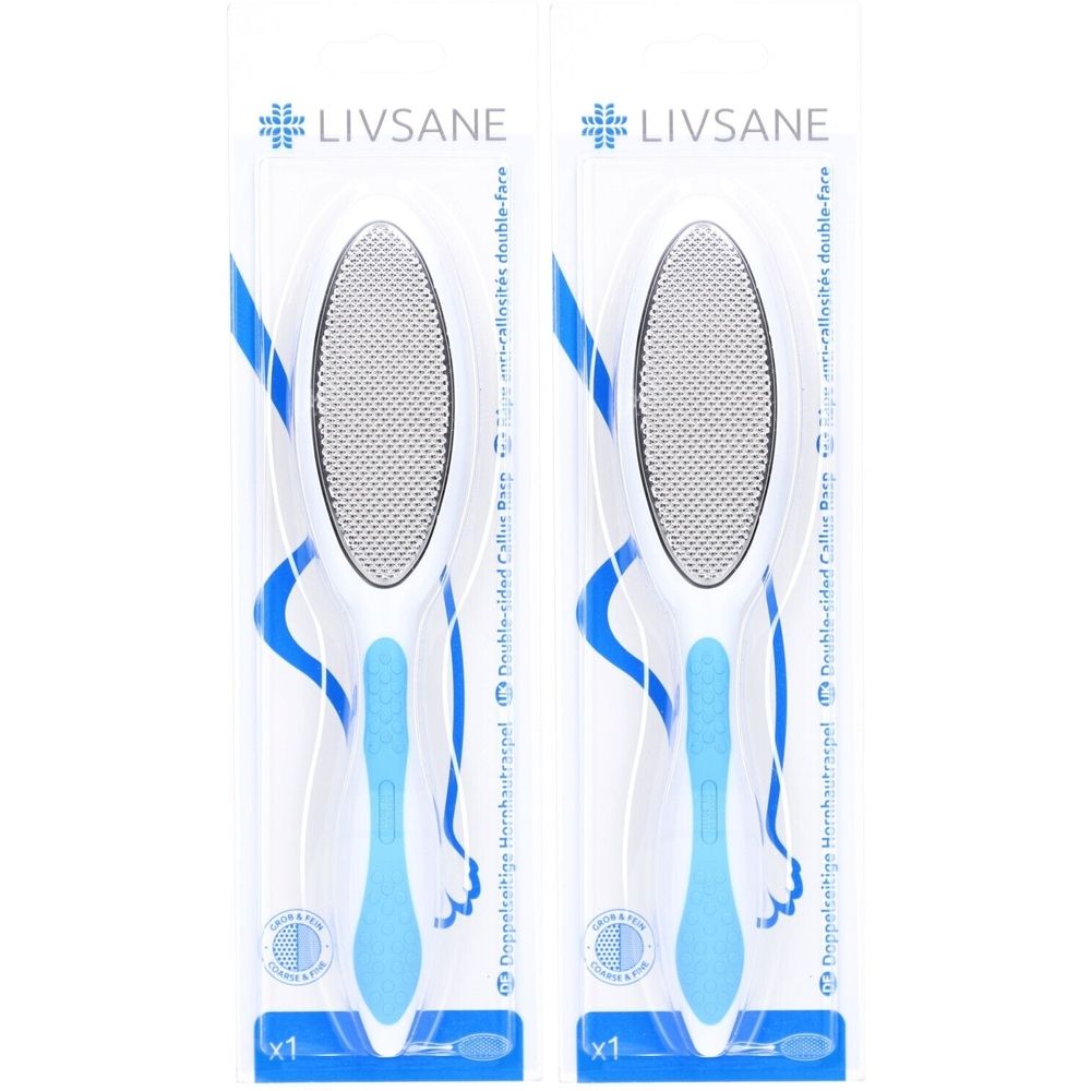 Zwei Hornhautraspel in Verpackung. Marke Livsane. Doppelseitig, mit blauem Griff. Text: Doppelseitige Hornhautraspel, um-célités double-fare.