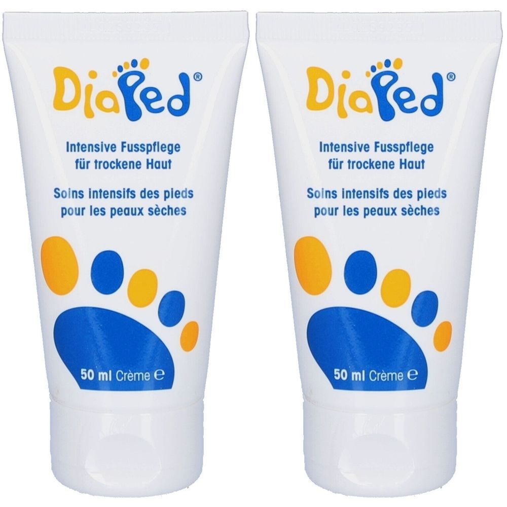 Zwei weiße Tuben DiaPed Trockenfußcreme. Aufdruck: Fußabdruck, Produktname, „Intensive Fusspflege für trockene Haut“ und „50 ml Crème e“.