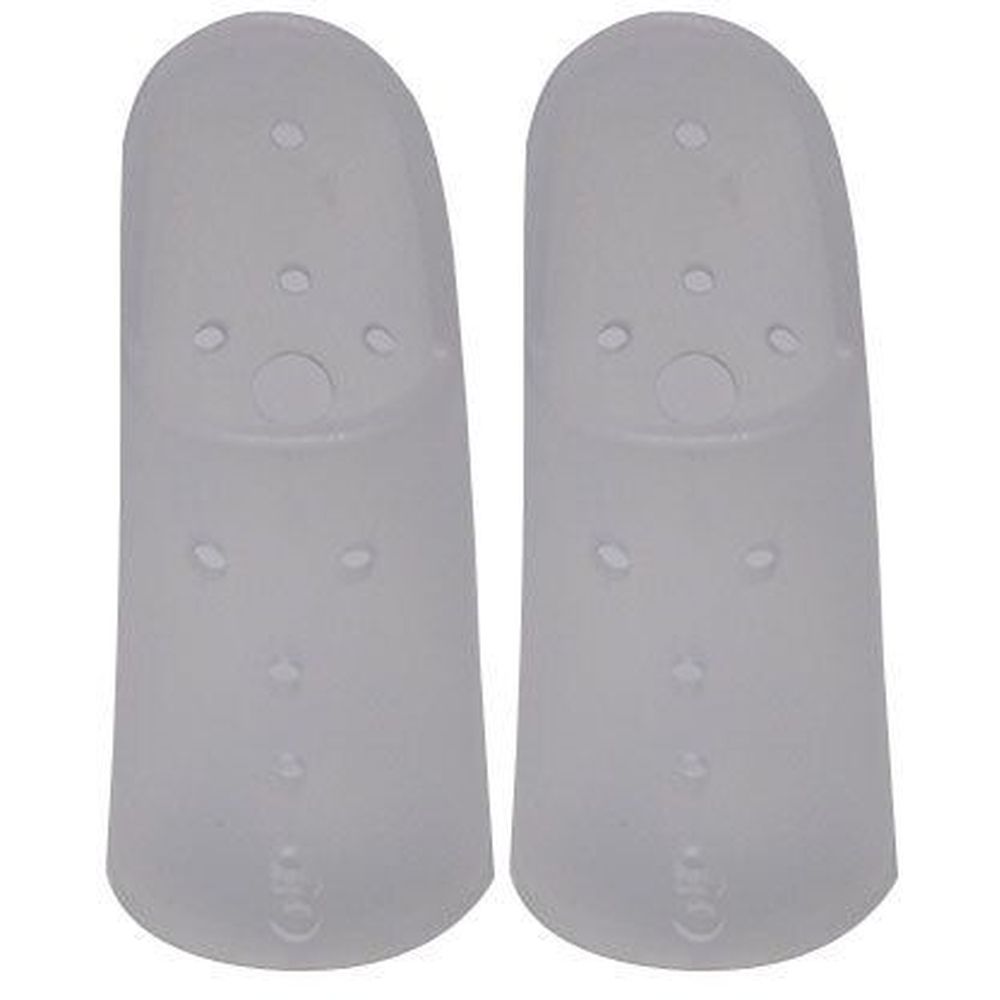 Zwei transparente, perforierte Fingerschutzkappen. Sie sind fingerförmig und haben mehrere kleine Löcher.