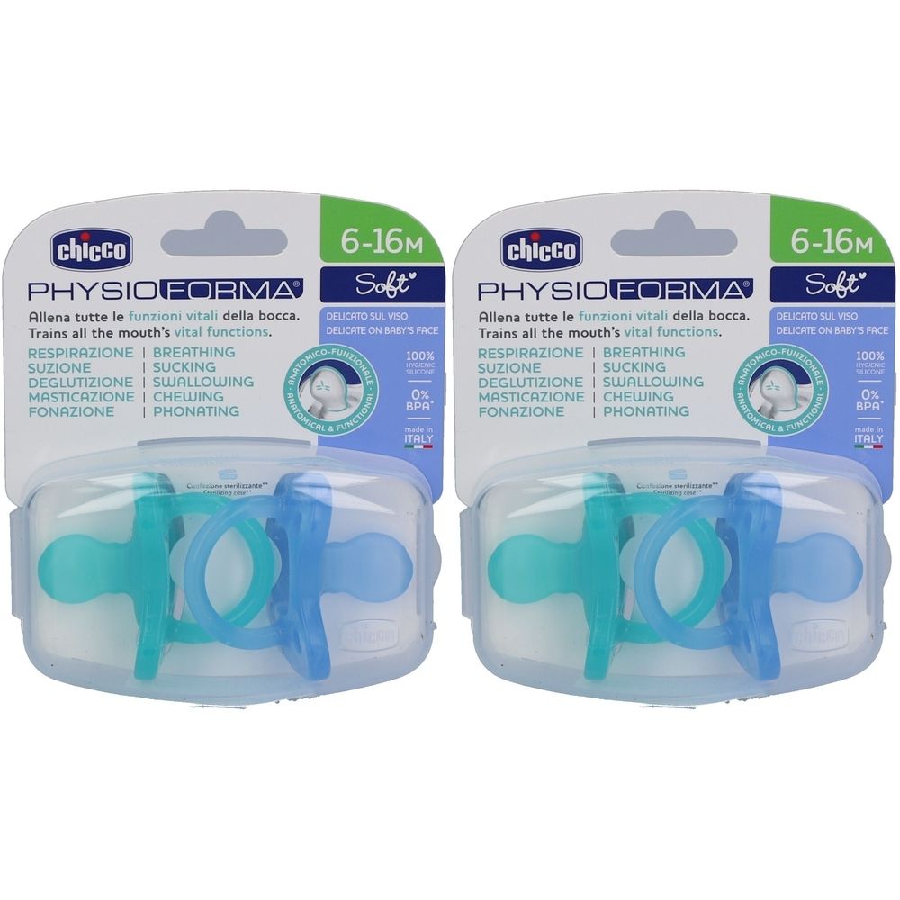 Deux sucettes dans des emballages en plastique transparent. L'emballage indique "Chicco PhysioForma Soft 6-16M".