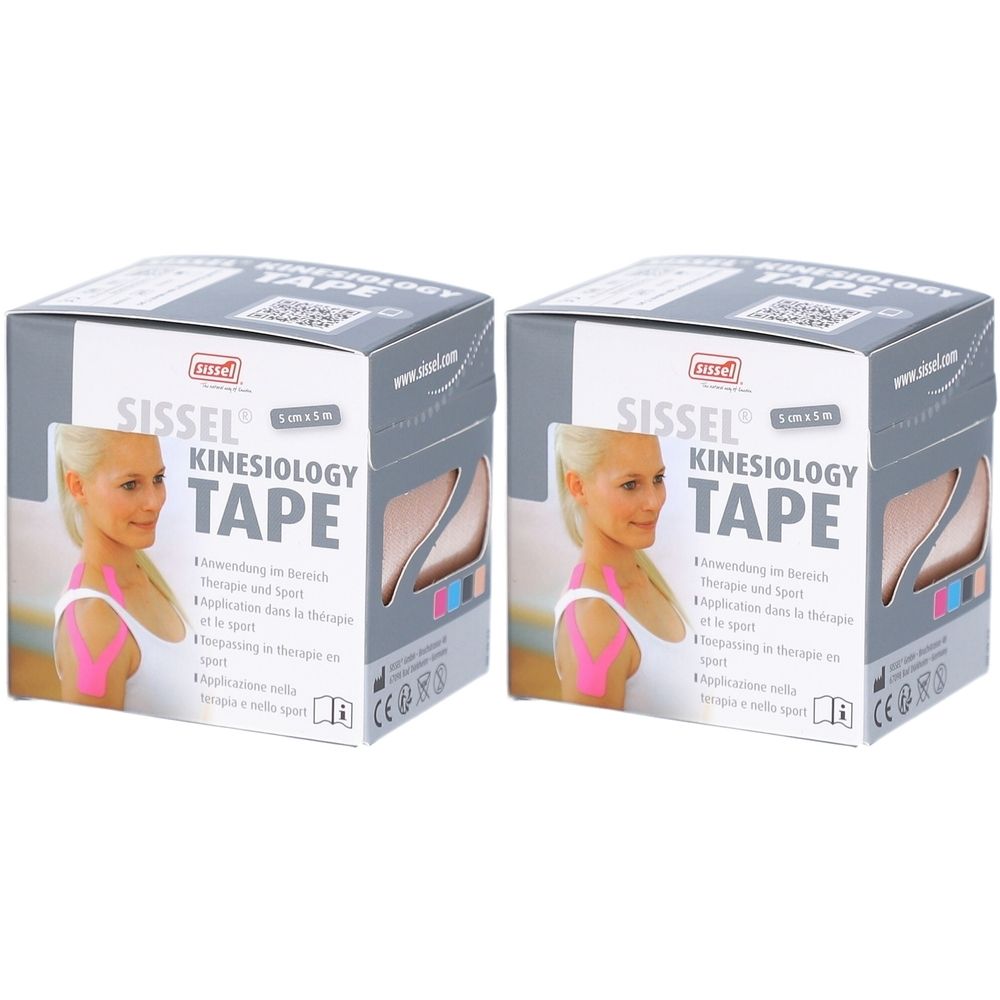 Zwei quadratische Kartons mit Sissel Kinesiology Tape. Aufdruck: Marke, Produktname, Anwendungshinweise, Frau mit Tape.