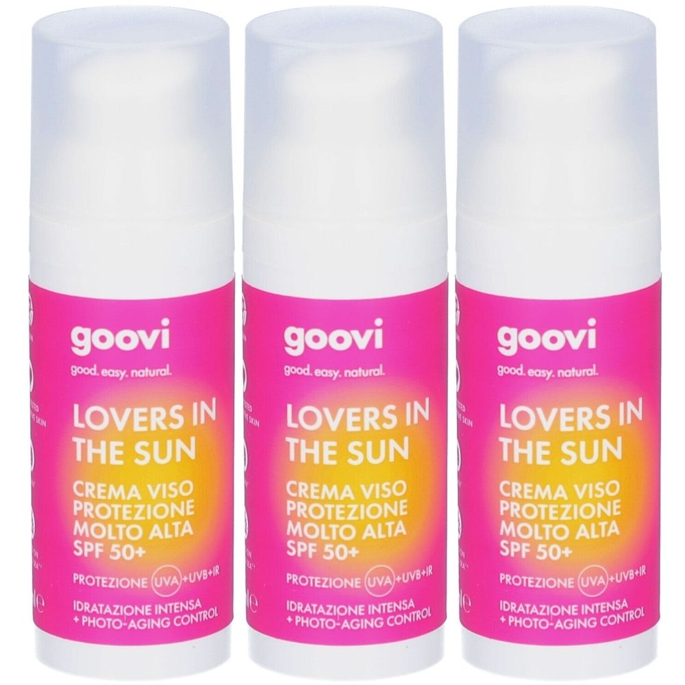 Drei Flaschen Gesichtscreme mit SPF 50+. Rosa Etikett mit weißem Deckel. Aufschrift: goovi, Lovers in the Sun, Schutz UVA UVB IR.