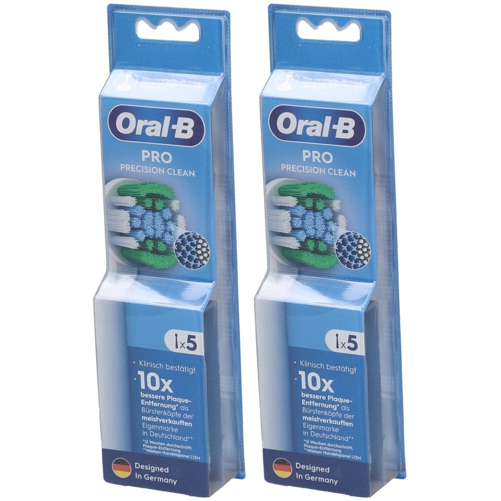 Zwei Packungen Oral-B Pro Precision Clean Zahnbürstenköpfe. Blaue und grüne Borsten, verpackt in transparentem Kunststoff.