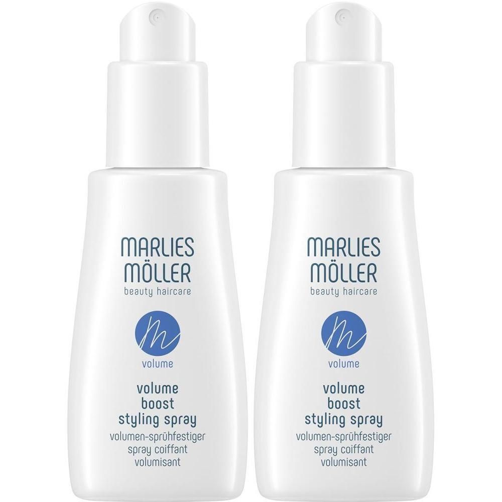 Deux flacons pulvérisateurs blancs. Inscription: Marlies Möller beauty haircare, Volume Boost Styling Spray.