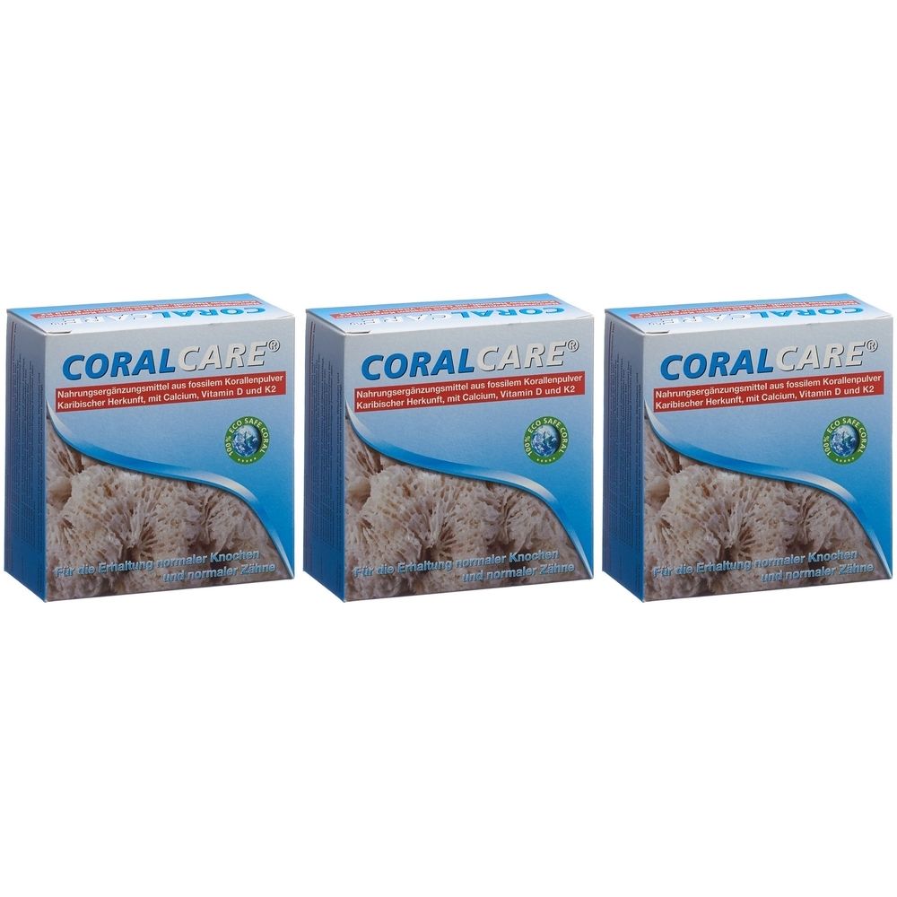 Trois boîtes carrées. Inscription CORAL CARE, couleurs bleu et blanc. Texte : Complément alimentaire avec poudre de corail fine, calcium, vitamine D et K2.