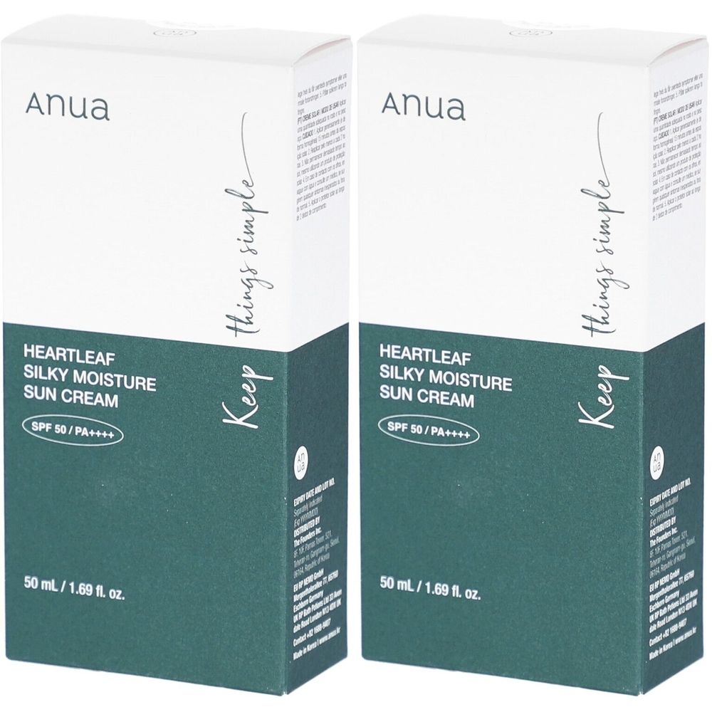 Deux boîtes identiques de crème solaire. Inscription : Anua, Heartleaf Silky Moisture Sun Cream, SPF 50/PA++++. Volume : 50 ml.