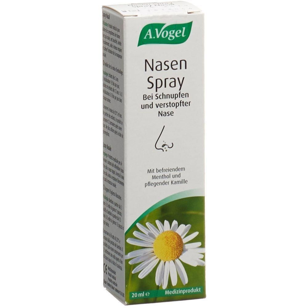 A. Vogel Nasenspray-Verpackung. Weißer Karton mit Produktnamen und Kamillenblüten-Illustration. Enthält 20 ml.