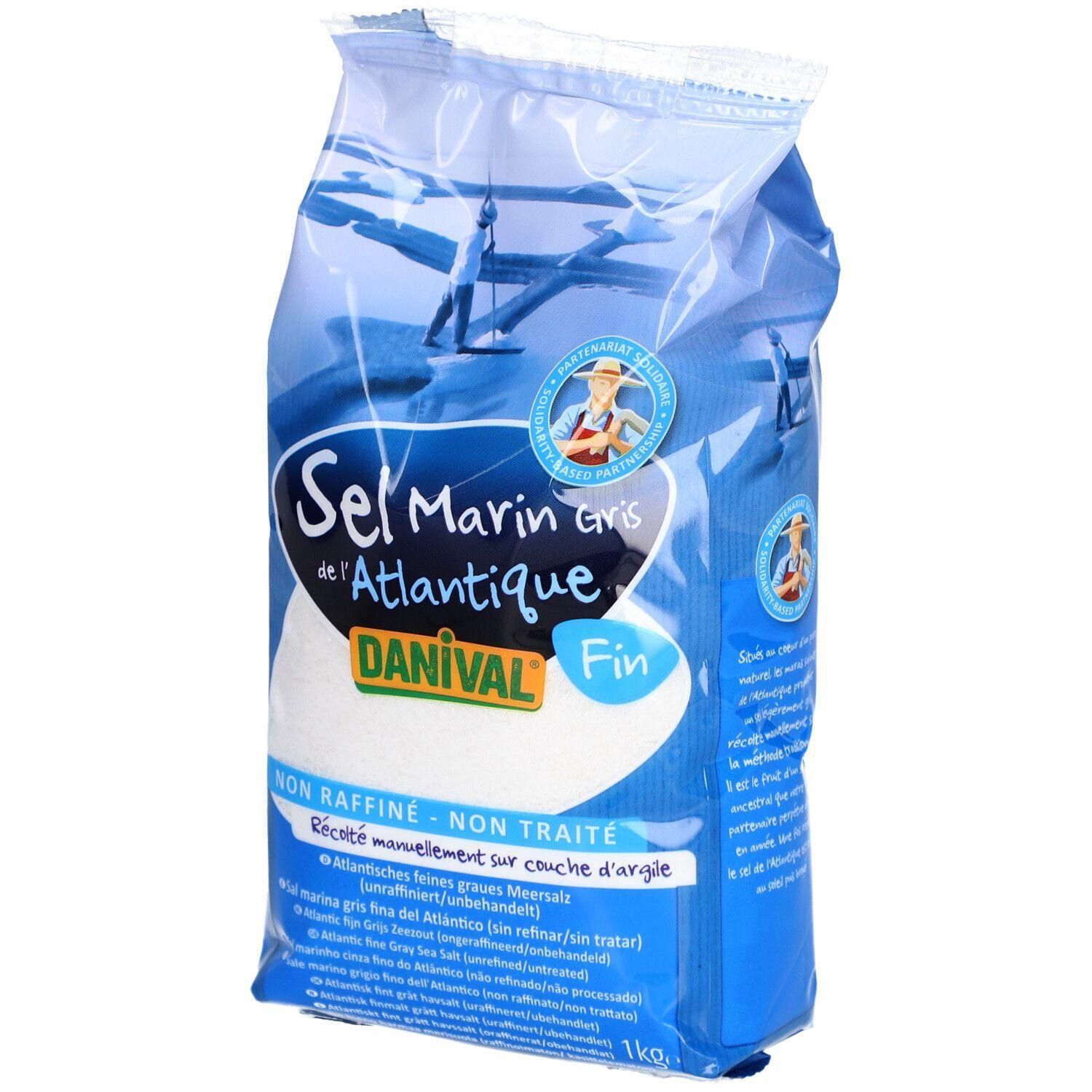 Verpackung mit „Sel Marin gris de l'Atlantique“ und „DANIVAL Fin“. Blaue Verpackung mit Text und Illustrationen. 1 kg.